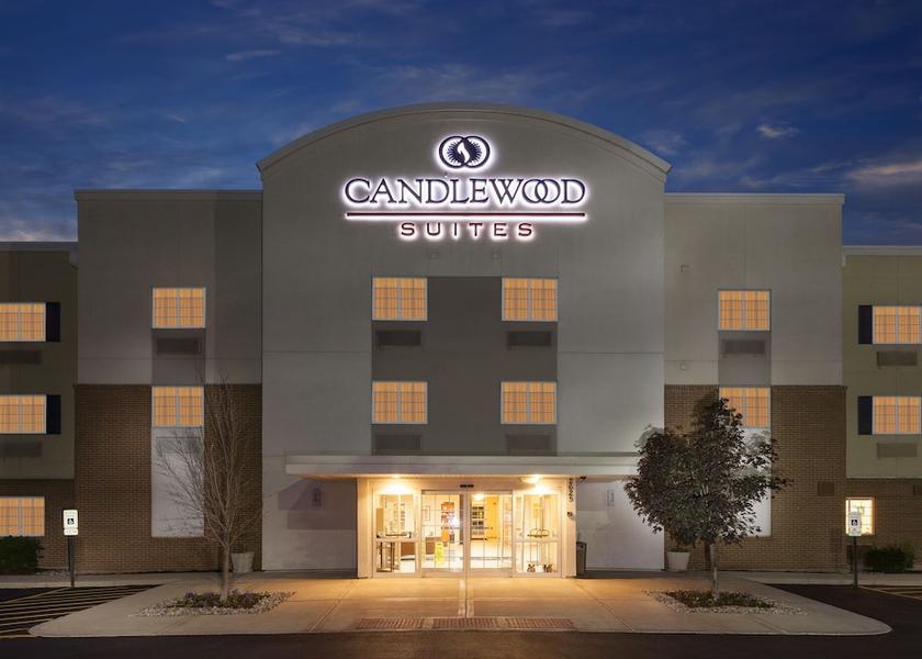 Illinois Aurora Exterior Detail