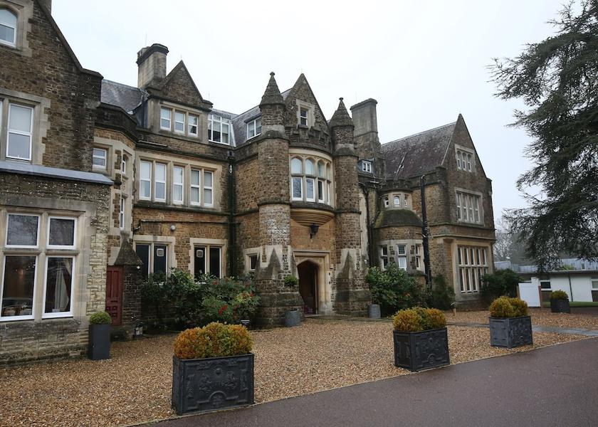 England Betchworth Facade