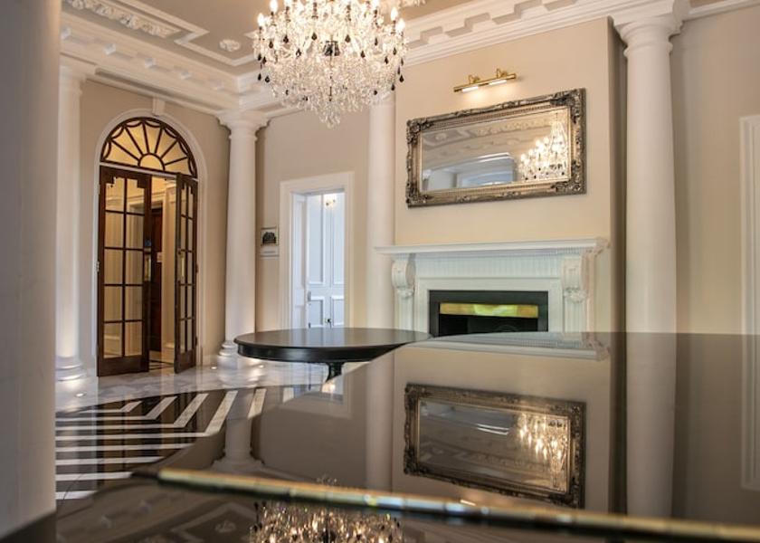 England Kings Langley Interior Entrance