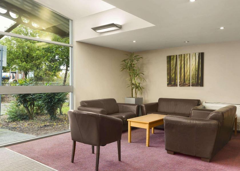 England Potters Bar lobby