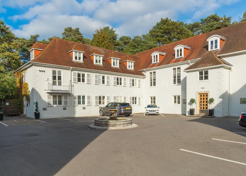 England Woking Exterior Detail