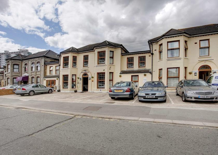 England Ilford Primary image