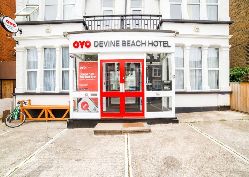 England Westcliff-on-Sea Front of property