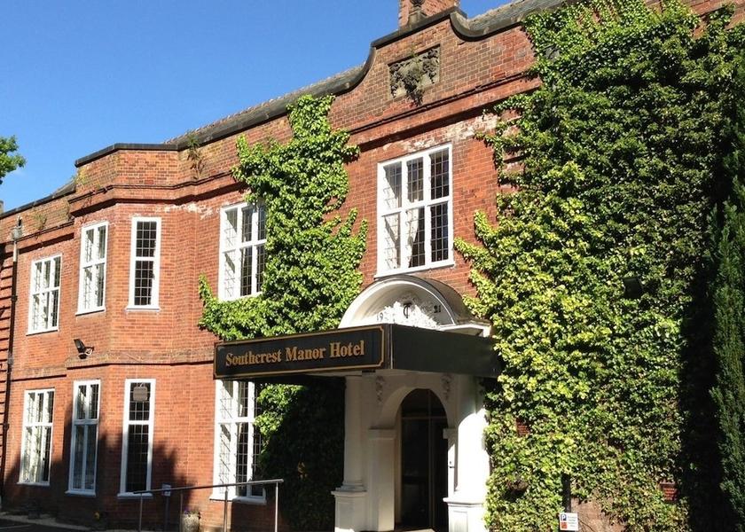 England Redditch Exterior Detail