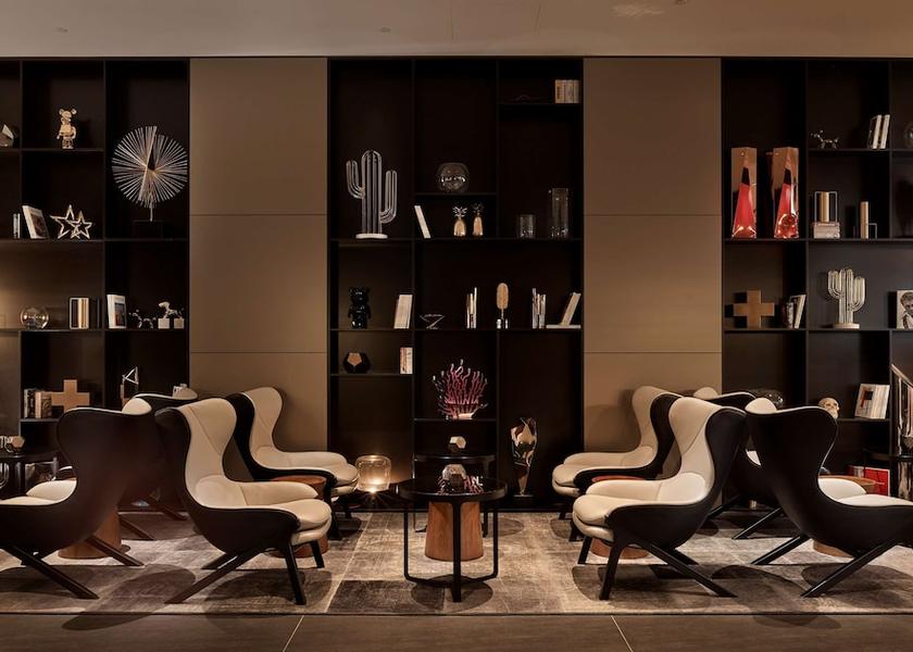 England London Lobby