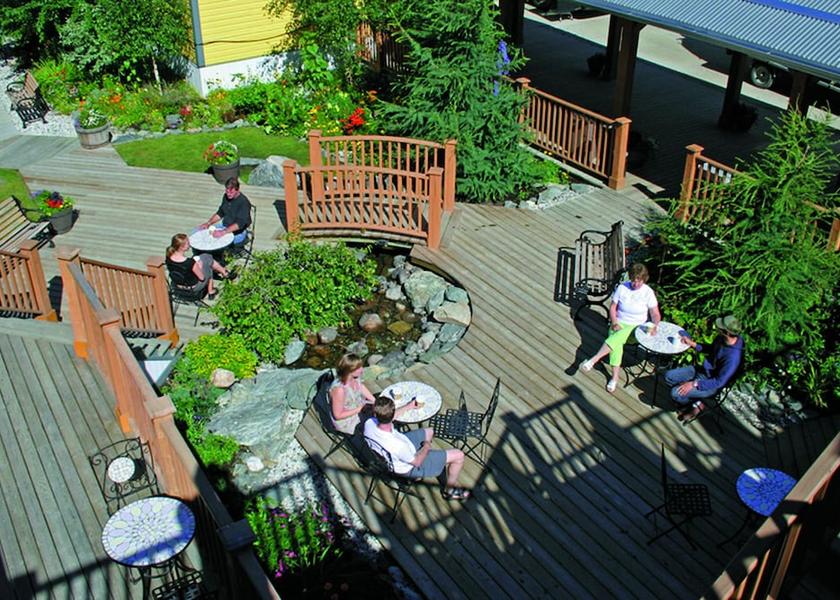 Yukon Dawson City Terrace/patio