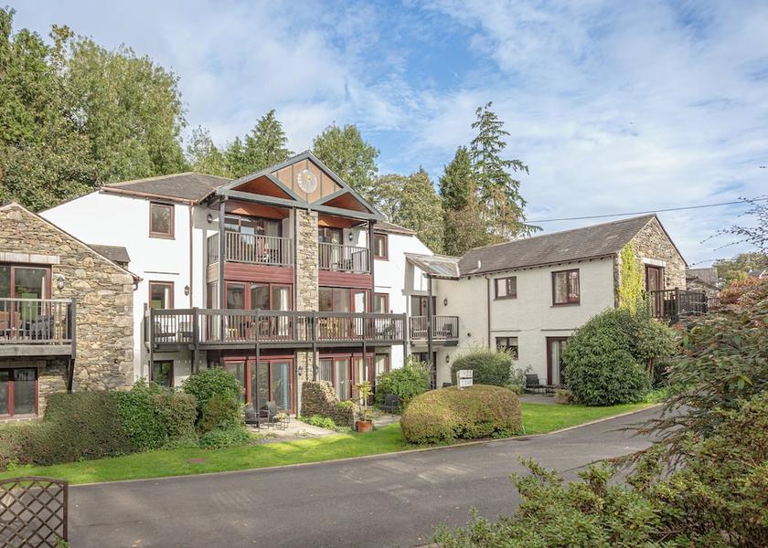 England Windermere Exterior Detail
