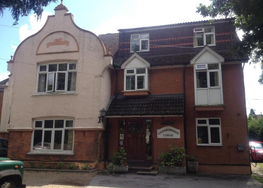 England Horley Exterior Detail