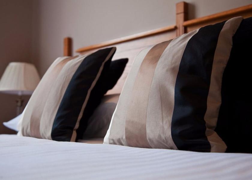 Scotland Dunfermline Room