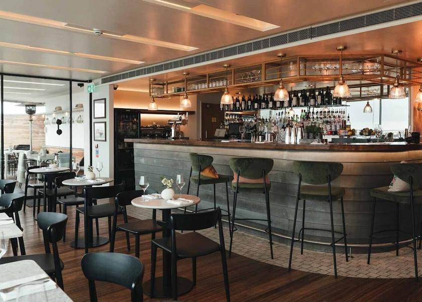 England Folkestone Bar