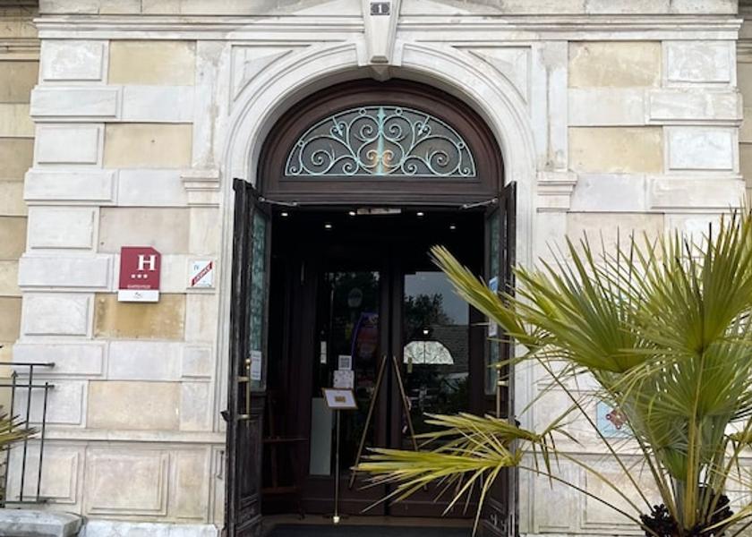 Nouvelle-Aquitaine Salies-de-Bearn Facade