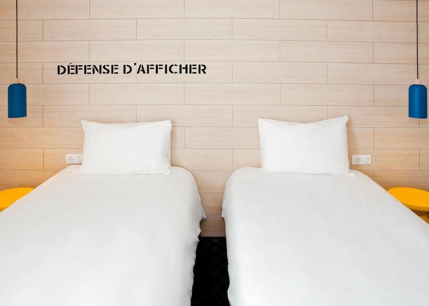 Grand Est Chalons-en-Champagne Room