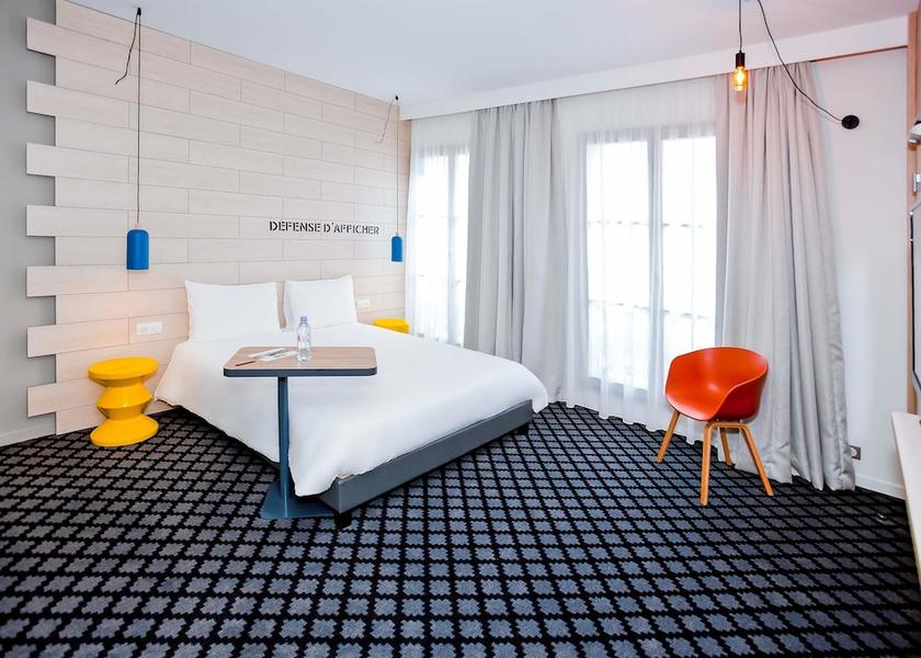 Grand Est Chalons-en-Champagne Room