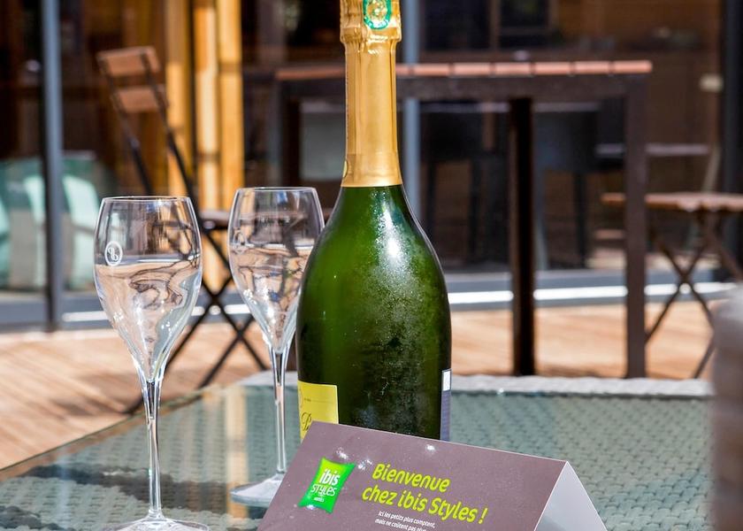 Grand Est Chalons-en-Champagne Terrace