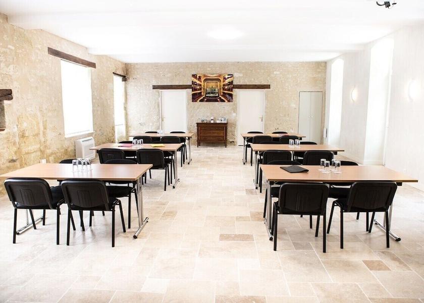 Centre - Loire Valley Sepmes Interior Entrance