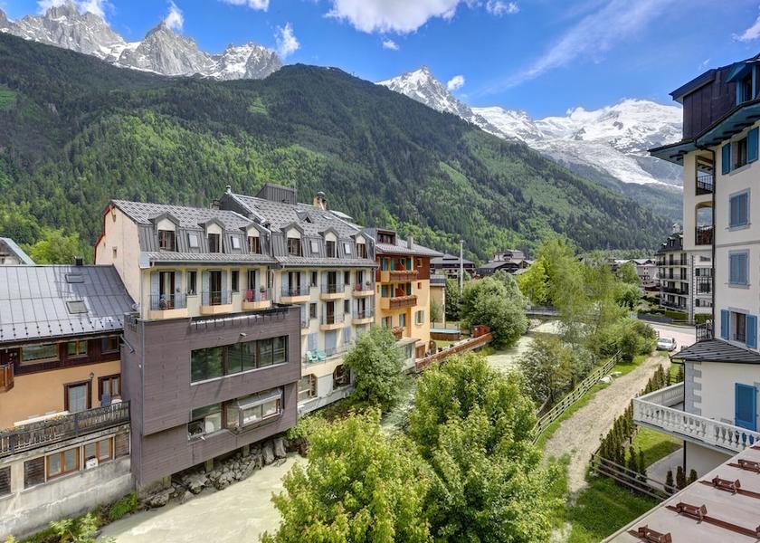 Auvergne-Rhône-Alpes Chamonix-Mont-Blanc Exterior