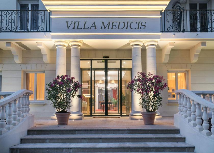 Ile-de-France Puteaux Hotel Exterior