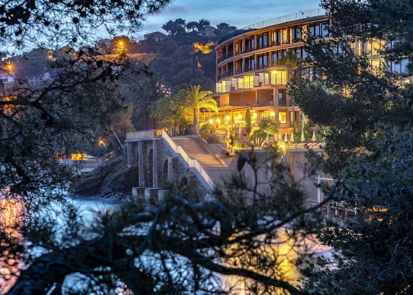 Provence-Alpes-Côte d'Azur Rayol-Canadel-sur-Mer Front of property - evening/night
