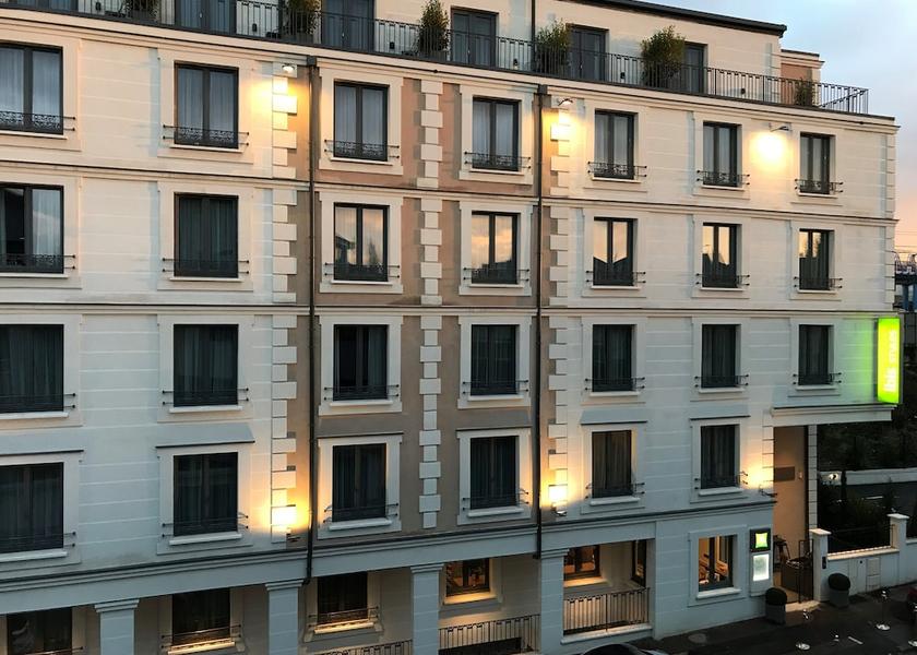 Ile-de-France Clamart Exterior Detail