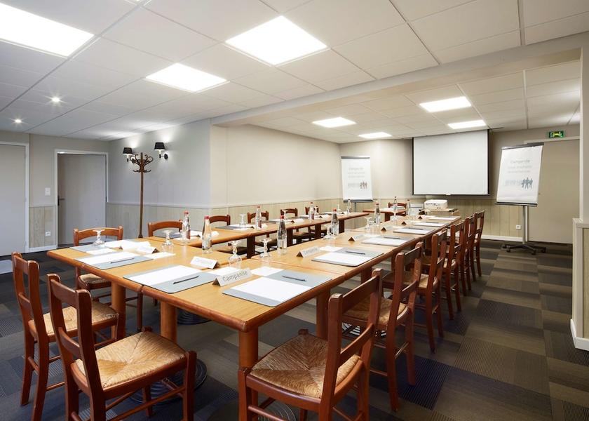 Pays de la Loire Arnage Meeting facility