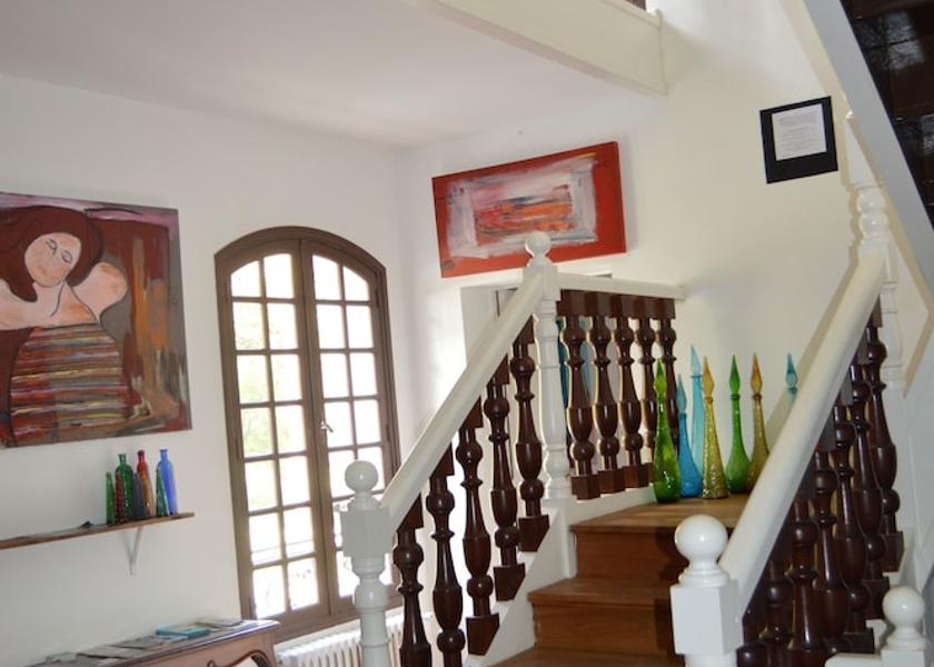 Occitanie Arnaud-Guilhem Interior Entrance