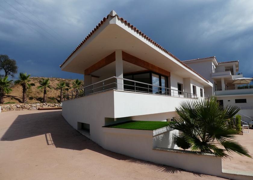 Corsica Grosseto-Prugna Front of property