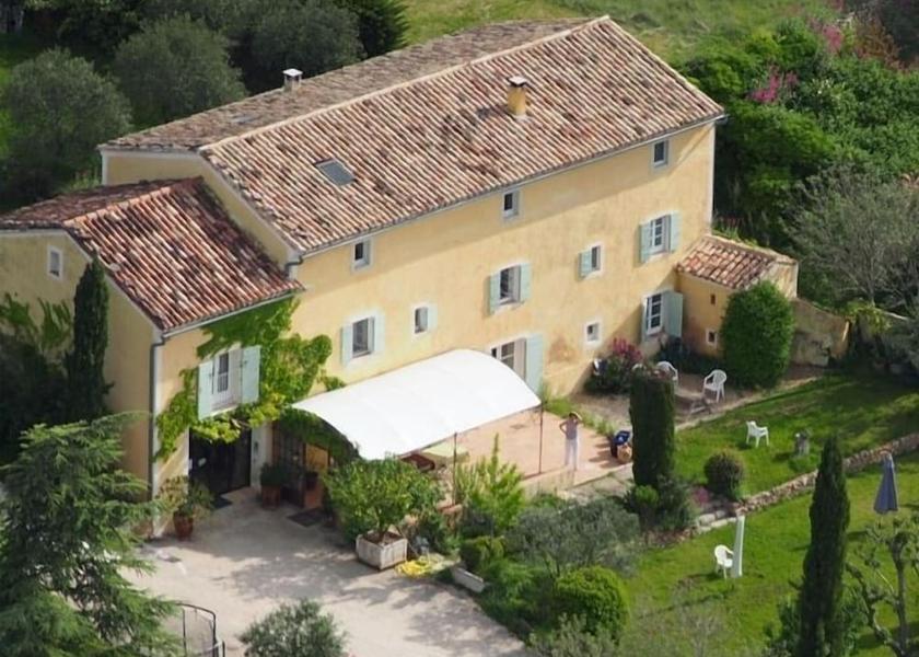 Provence - Alpes - Cote d'Azur Le Barroux Exterior Detail