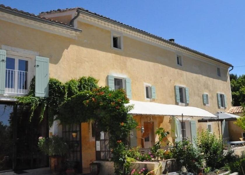 Provence - Alpes - Cote d'Azur Le Barroux Exterior Detail