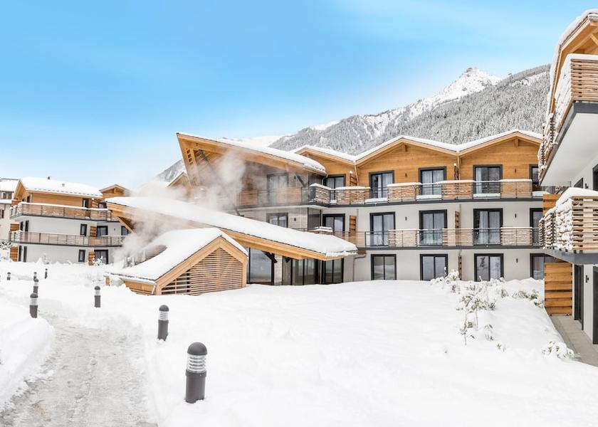 Auvergne-Rhone-Alpes Chamonix-Mont-Blanc Facade