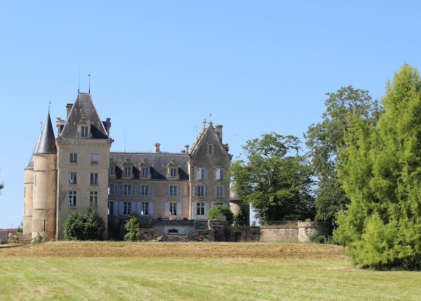 Centre - Loire Valley Blet Facade
