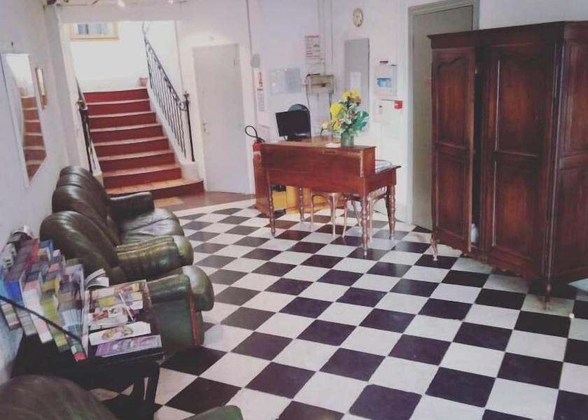 Provence - Alpes - Cote d'Azur Pertuis Lobby