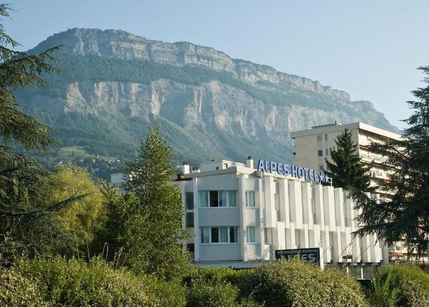 Auvergne-Rhone-Alpes Meylan Exterior Detail