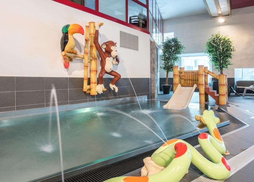 Auvergne-Rhone-Alpes Araches-la-Frasse Indoor Pool