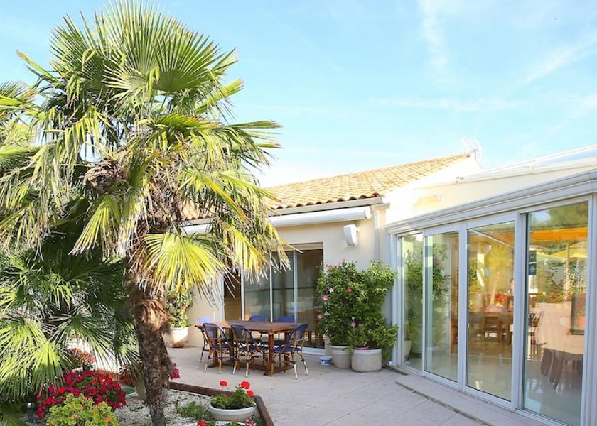 Nouvelle-Aquitaine Aytre Exterior Detail