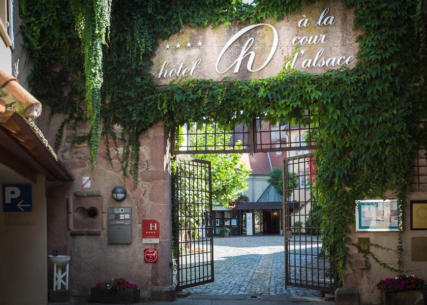 Grand Est Obernai Property entrance
