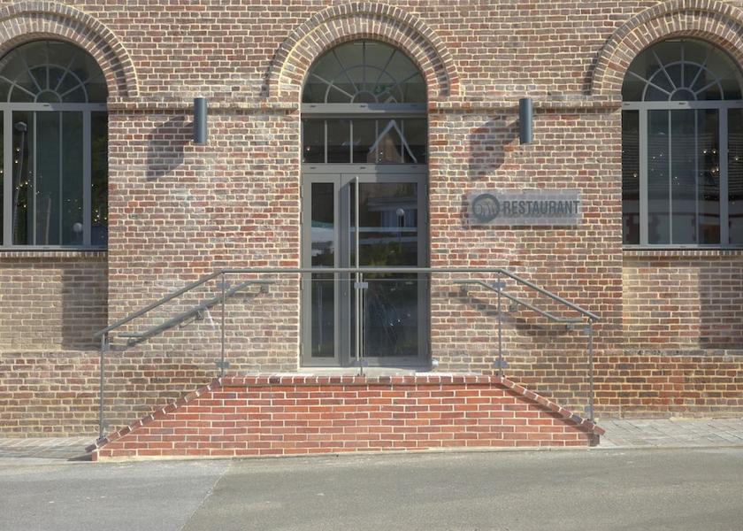 Hauts-de-France Meru Facade