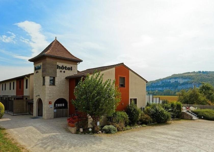 Occitanie Tour-de-Faure Front of property