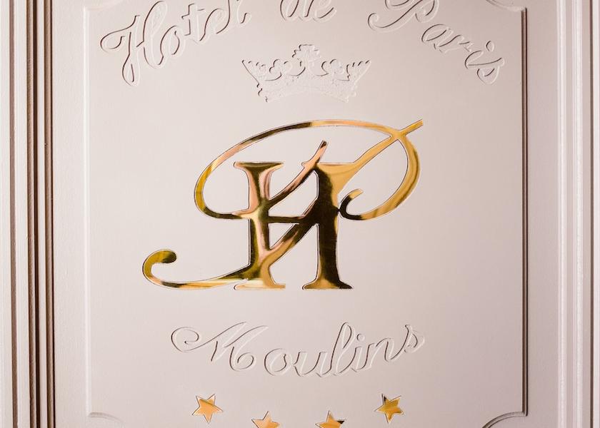 Auvergne-Rhone-Alpes Moulins Reception