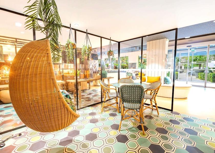 Ile-de-France Boulogne-Billancourt Exterior Detail