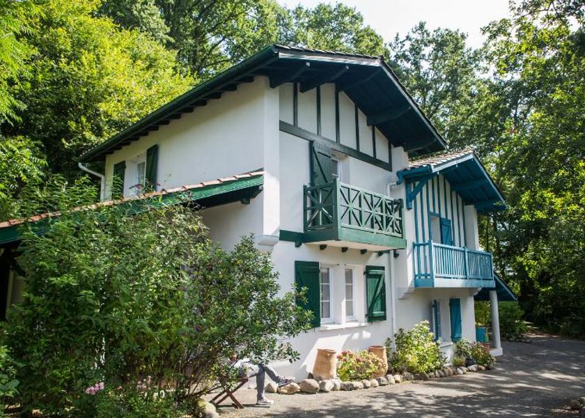 Nouvelle-Aquitaine La Bastide-Clairence Hotel Exterior