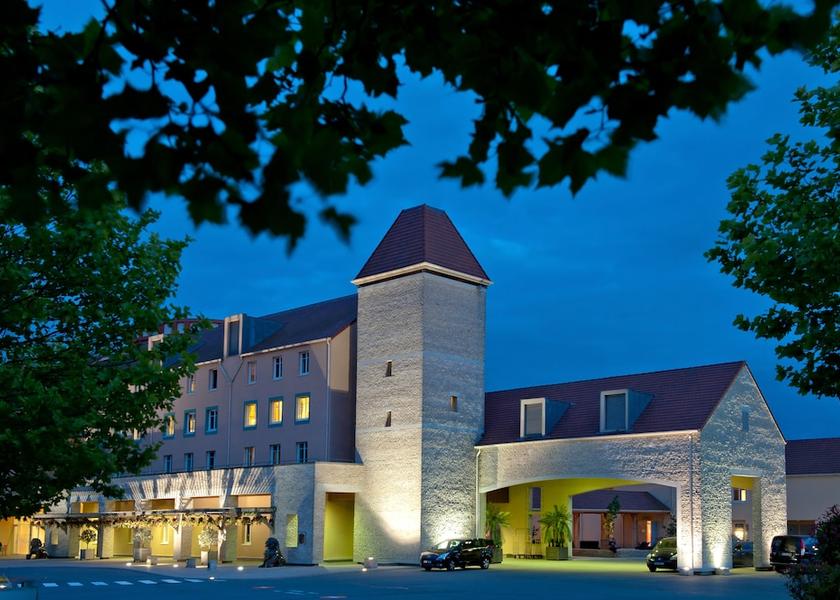 Front of property - evening/night