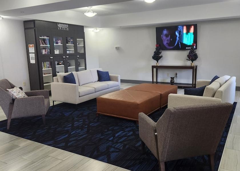 Tennessee Alcoa Lobby sitting area