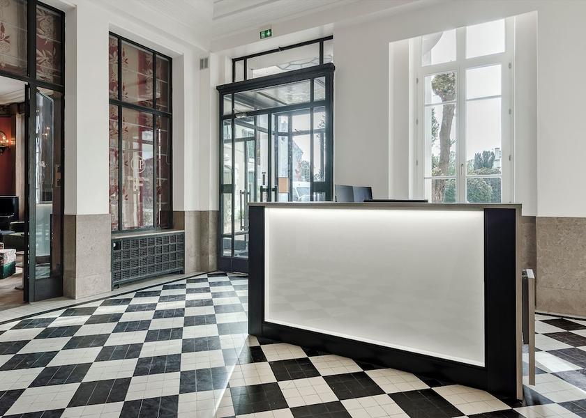 Bourgogne-Franche-Comte Beaune Lobby