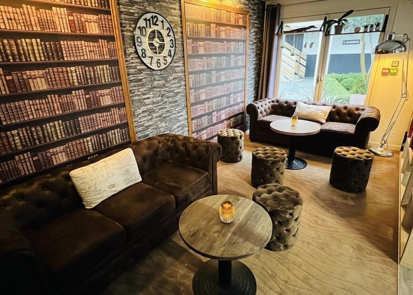 Normandy Lisieux Lobby
