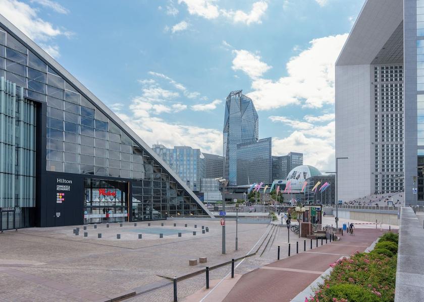 Ile-de-France Puteaux Exterior Detail