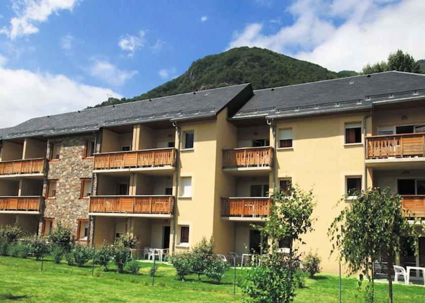 Occitanie Bagneres-de-Luchon Facade