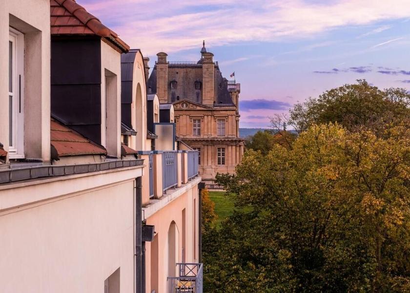Ile-de-France Maisons-Laffitte Exterior Detail