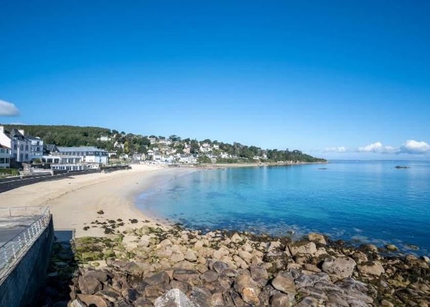Brittany Douarnenez Surrounding environment