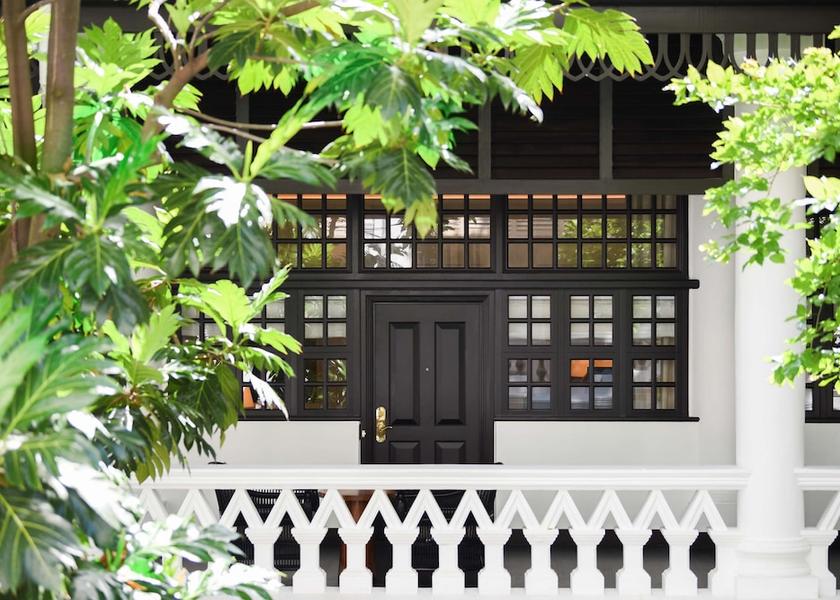  Singapore Exterior Detail