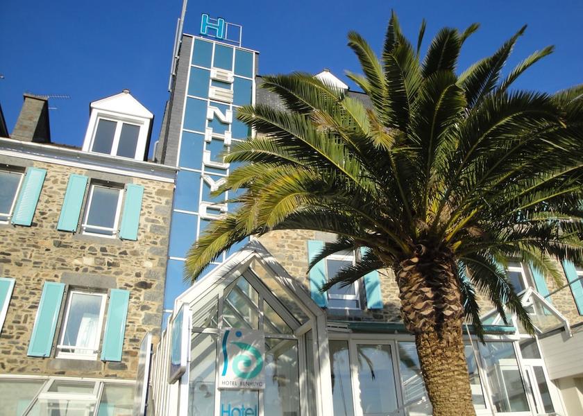 Brittany Binic-Etables-sur-Mer Front of property